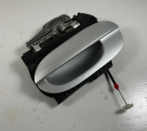 1999-03 BMW E39 M5 540i 530i 525i DRIVER REAR DOOR HANDLE 8245465