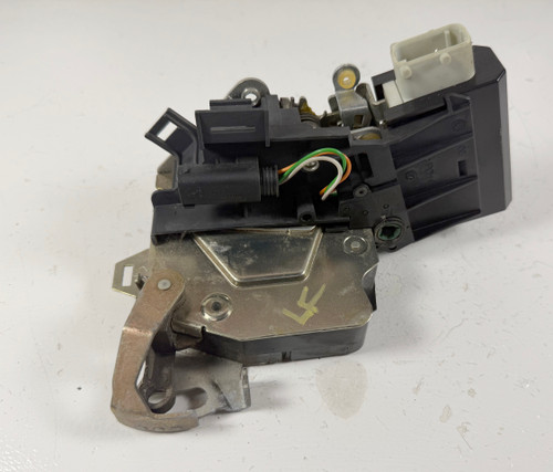 BMW E39 M5 540i 530i 528i 525i DRIVER FRONT DOOR LOCK LATCH 8235097