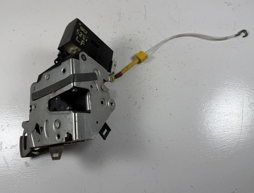 DRIVER FRONT DOOR LOCK LATCH BMW E39 M5 540i 530i 528i 525i 8235097