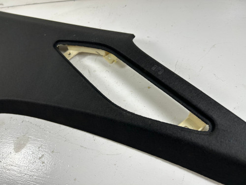 2001-03 BMW E39 540i M SPORT BLACK DRIVER REAR C PILLAR 8260027