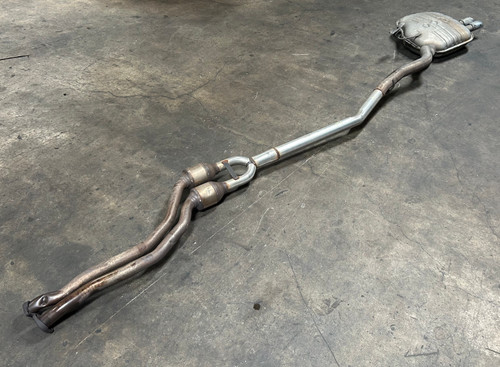 2006-10 BMW E60 530i 528i 525i EXHAUST RESONATOR MUFFLER ASSEMBLY