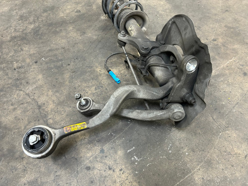 BMW E60 535i 530i 528i 525i DRIVER FRONT WHEEL CARRIER SPINDLE 6760953