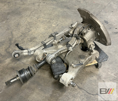 BMW F10 535i 528i DRIVER REAR WHEEL CARRIER KNUCKLE AXLE 6793769