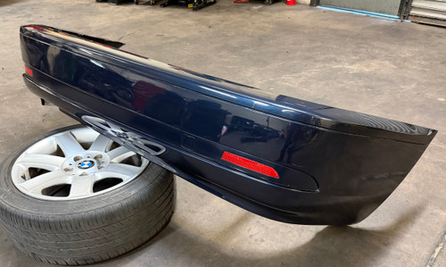 2003-05 BMW E46 330ci 325ci REAR BUMPER COVER OEM 7112406