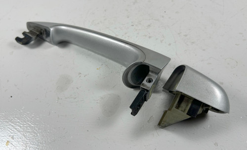 2001-05 BMW E46 M3 330ci 325ci PASSENGER FRONT EXTERIOR DOOR HANDLE 7002272