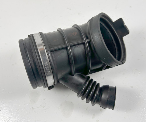 1999-00 BMW E46 323 THROTTLE BODY AIR INTAKE BOOT