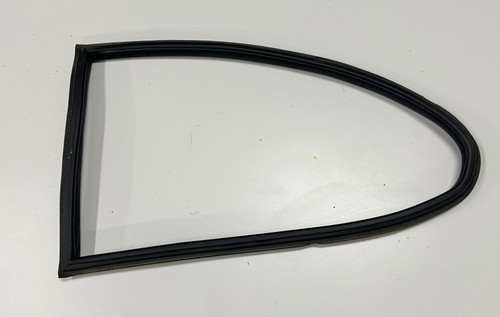 BMW E46 M3 330ci 325ci REAR VENT WINDOW INNER WEATHER STRIP 8252621