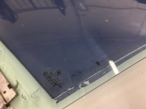 1994-99 BMW E36 M3 328i 323i SEDAN DRIVER FRONT DOOR WINDOW GLASS 8169013