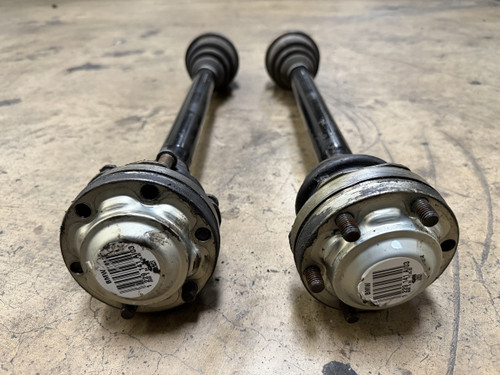 BMW E39 530i 528i 525i PAIR REAR AXLE OUTPUT SHAFTS 1229141