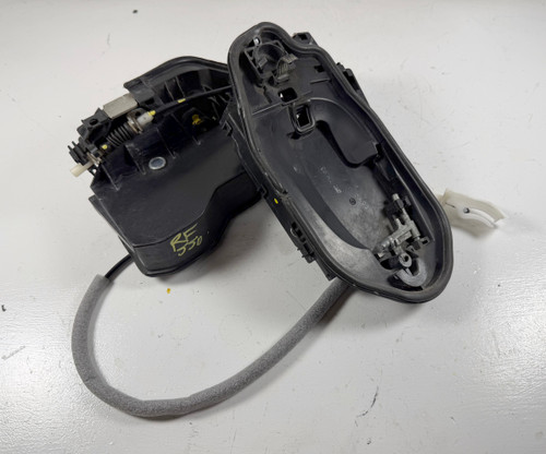 PASSENGER FRONT DOOR LOCK LATCH BMW E60 550i 535i 530i 525i 7202146