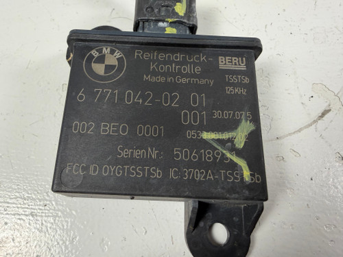 TPMS TIRE PRESSURE MONITOR SENSOR BMW E60 E70 E90 E83 E88 E90 E92 6771042