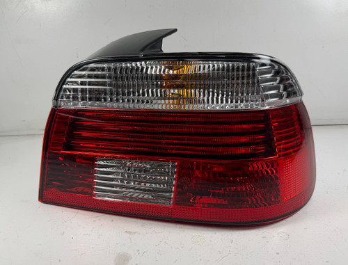 PASSENGER TAIL LIGHT LAMP 2001-03 BMW E39 M5 540i 530i 525i
