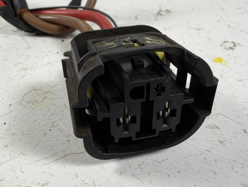 AUXILIARY RADIATOR COOLING FAN WIRE CONNECTOR BMW F10 528i