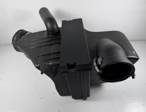 Air Intake Filter Box 1997-00 BMW E39 528i 1713637
