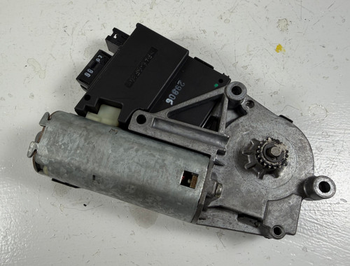 ELECTRIC MOONROOF MOTOR 1997-98 BMW E39 540i 528i 8380136