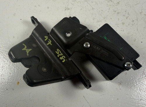 TRUNK LOCK LATCH ACTUATOR 1997-98  BMW E39 540i 528i 8172177