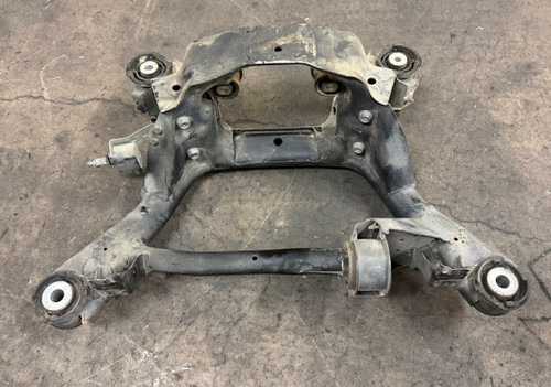 REAR CROSSMEMBER SUBFRAME AXLE CARRIER BMW E46 330 325 323 6757435