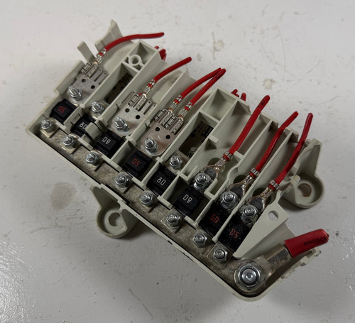 FRONT UNDE RCARPET POWER DISTRIBUTION FUSE BOX BMW E39 540i 530i 525i 8387544