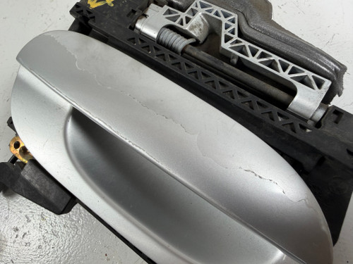 PASSENGER FRONT DOOR HANDLE TITAN BMW E39 M5 540i 528i 8245462