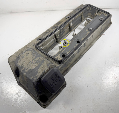 PASSENGER RIGHT VALVE COVER BANK 1 1999-03 BMW E39 540i  1703172