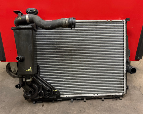 RADIATOR COOLANT RESERVOIR TANK BMW E46 330 325 323