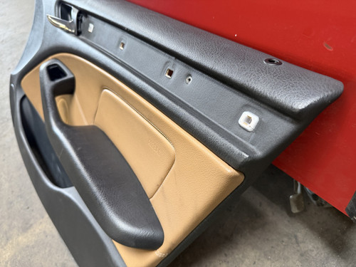 BMW E46 330i 325i PASSENGER FRONT DOOR CARD PANEL 7043120