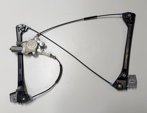 PASSENGER FRONT WINDOW REGULATOR BMW E46 M3 330ci 325ci 8204180