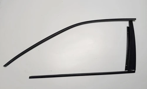 BMW E39 5' EXTERIOR DRIVER FRONT DOOR TRIM 540i 530i 528i 525i 8185269