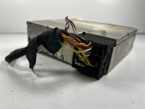 BMW e39 e46 e53 e38 RADIO TUNER RECEIVER MODULE 6933089