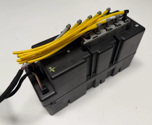 MERCEDES BENS W220 S CLASS CENTRAL LOCKING VACUUM PUMP 2208000848