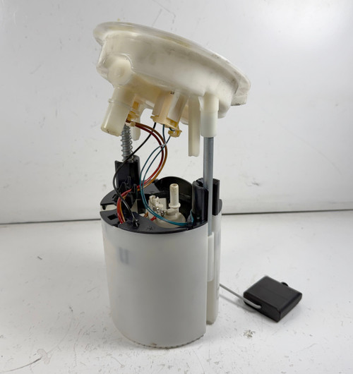 BMW E90 E92 335i 330i 328i FUEL PUMP ASSEMBLY 6765717 