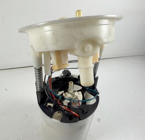 BMW E90 E92 335i 330i 328i FUEL PUMP ASSEMBLY 6765717 
