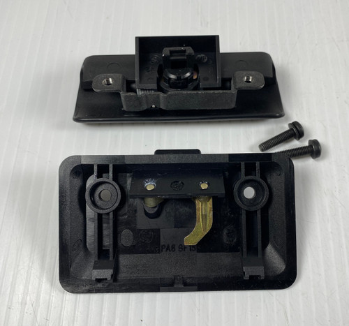 BMW E46 E90 330i 328i 325i GLOVE BOX LATCH HANDLE  8262566