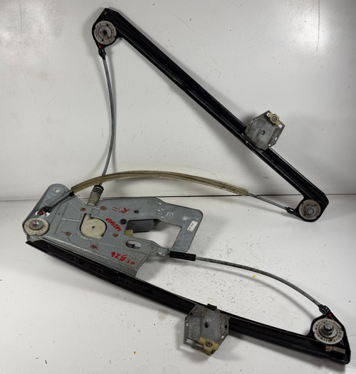 PASSENGER FRONT WINDOW REGULATOR BMW E39 540i 528i 8252392