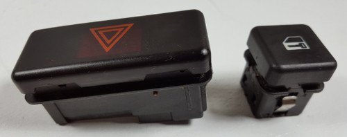 BMW E39 M5 540i 530i 525i HAZARD LOCK SWITCH BUTTONS 8350947 BMW E39 M5 540i 530i 525i HAZARD LOCK SWITCH BUTTONS 8350947