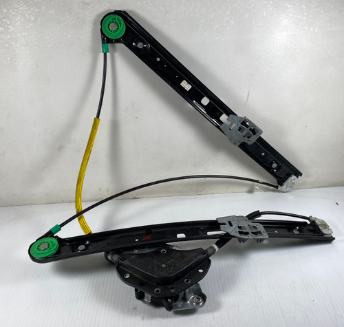 2000-05 BMW E46 330i 325i Driver Front Window Regulator 8196037