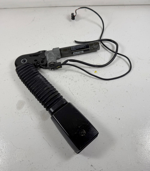 Passenger Right Front Seat Belt Buckle BMW E46 M3 330ci 325ci 323ci  8257790