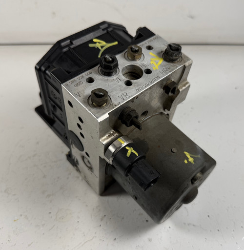 1999-03 BMW E39 540i 528i 530i 525i ABS Anti-Lock Brake Pump Module 6769537