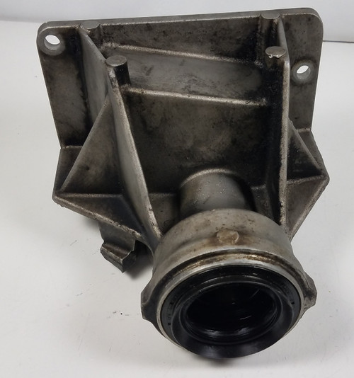 BMW E46 330xi 325xi PASSENGER FRONT AXLE SUPPORT BRACKET 7500851