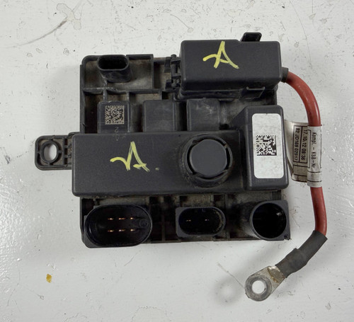 INTEGRATED POWER DISTRIBUTION SUPPLY BOX BMW F10 528i F30 328i7591534