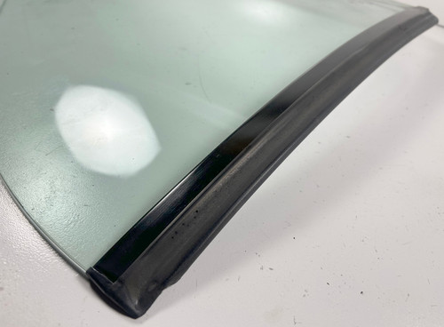 CONVERTIBLE DRIVER REAR WINDOW GLASS BMW E46 M3 330ci 325ci  8209423
