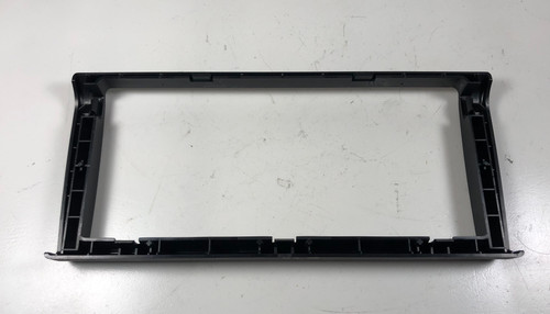 NAVIGATION DISPLAY SCREEN BEZEL TRIM BMW E38 740i 750il 8385450