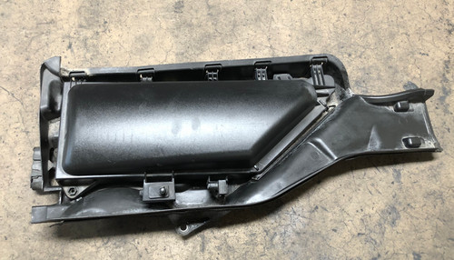 2004-09 BMW E60 5-SERIES PASSENGER A/C CABIN AIR FILTER COVER 6945204