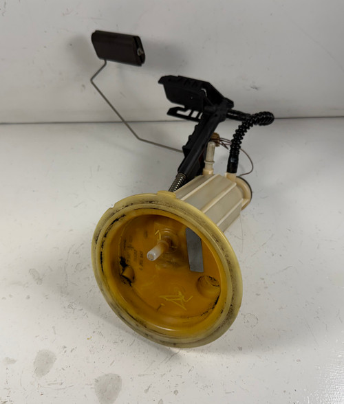 FUEL FILTER PRESSURE REGULATOR 7373523 BMW E60 550i 530i 528i 525i