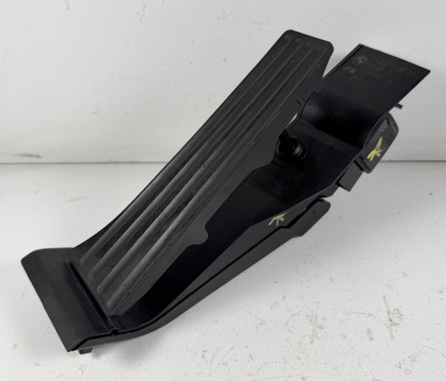 BMW E46 325 330 E39 530i 528i 525i ELECTRIC ACCELERATOR GAS PEDAL 6762480