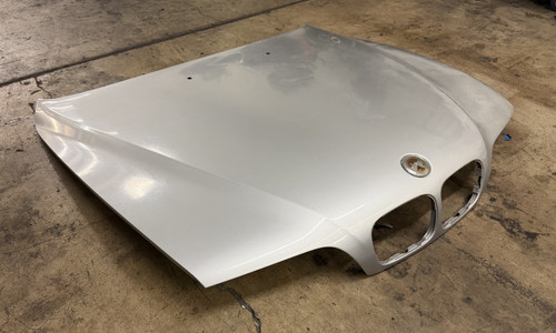 1998-03 BMW e39 M5 540i 530i 525i 528i HOOD 8238592