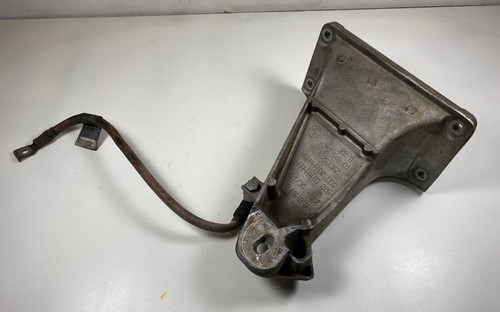 PASSENGER ENGINE MOUNT BRACKET BMW E39 530i 528i 525i 6752648