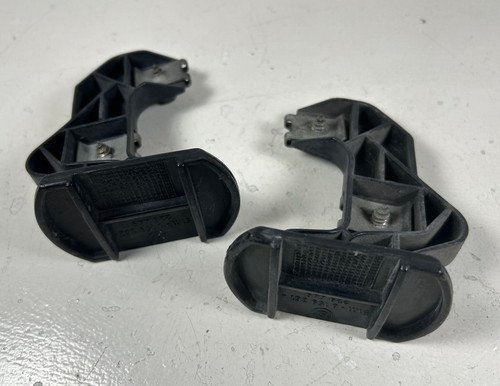 BMW E39 540i 530i 525i FRONT BUMPER MOUNTING BRACKETS 8159361