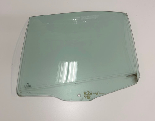 BMW E39 M5 540i 530i 525i DRIVER LEFT REAR WINDOW GLASS 8159171