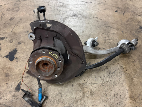 PASSENGER FRONT WHEEL HUB BEARING SPINDLE BMW E39 530i 528i 525i 1092854	